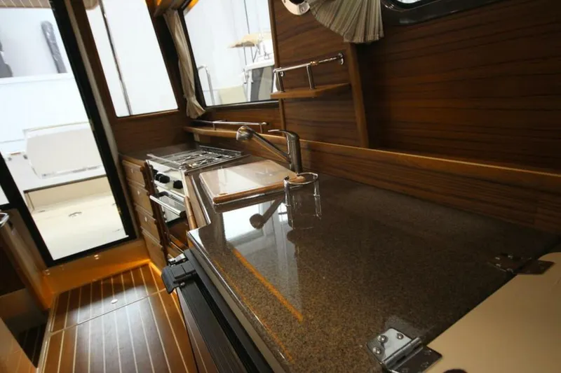 Slide: The Image of Ranger Tug R-29 Sedan Luxury Edition 2026 - 5163198