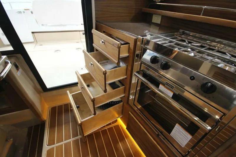 Slide: The Image of Ranger Tug R-29 Sedan Luxury Edition 2026 - 5163201