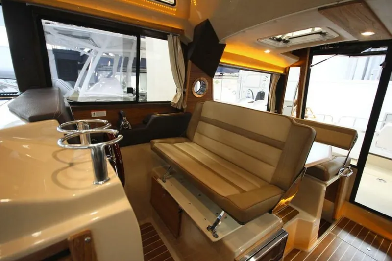 Slide: The Image of Ranger Tug R-29 Sedan Luxury Edition 2026 - 5163214