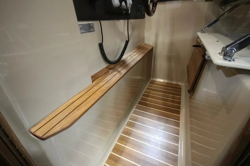 Slide: The Image of Ranger Tug R-29 Sedan Luxury Edition 2026 - 5163218