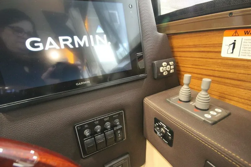 Slide: The Image of Ranger Tug R-29 Sedan Luxury Edition 2026 - 5163222