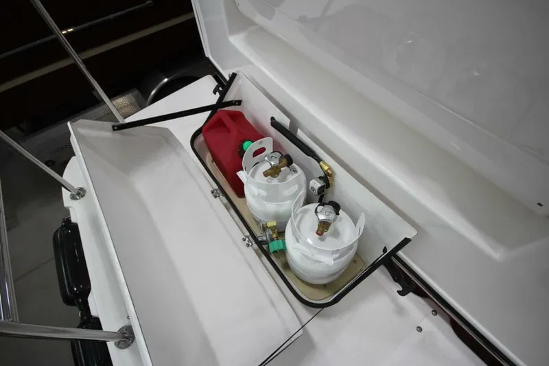 Slide: The Image of Ranger Tug R-29 Sedan Luxury Edition 2026 - 5163166