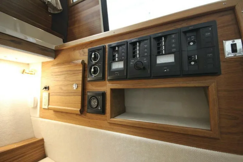 Slide: The Image of Ranger Tug R-29 Sedan Luxury Edition 2026 - 5163257