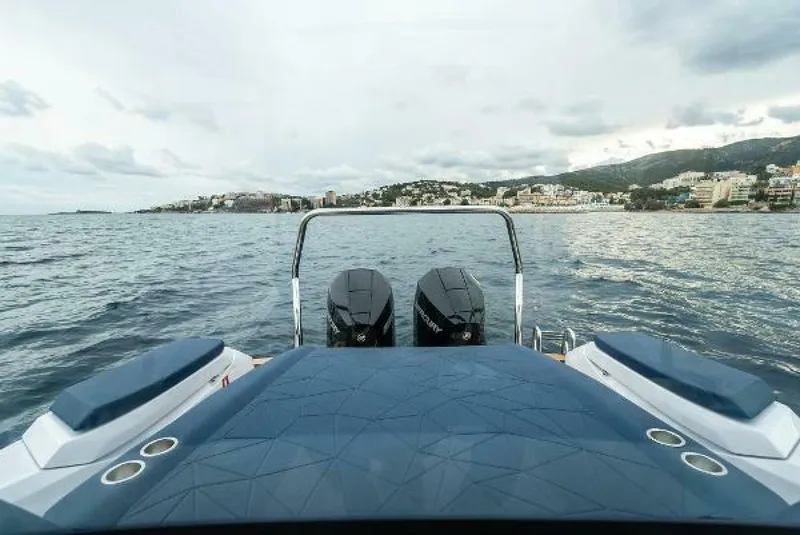 Slide: The Image of Axopar XC Cross Cabin 2025 - 5163354