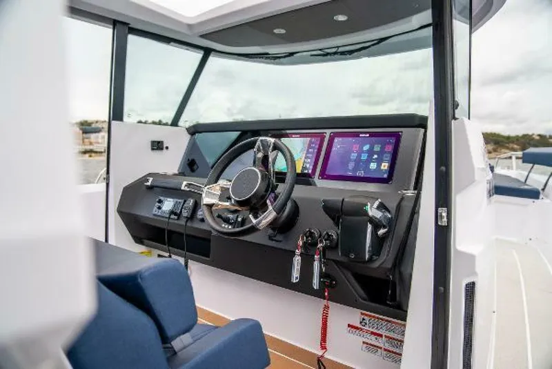 Slide: The Image of Axopar XC Cross Cabin 2025 - 5163357