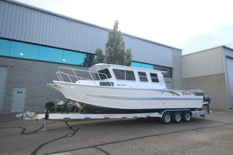 Slide: The Image of Weldcraft 300 Cuddy King OS 2026 - 5611553