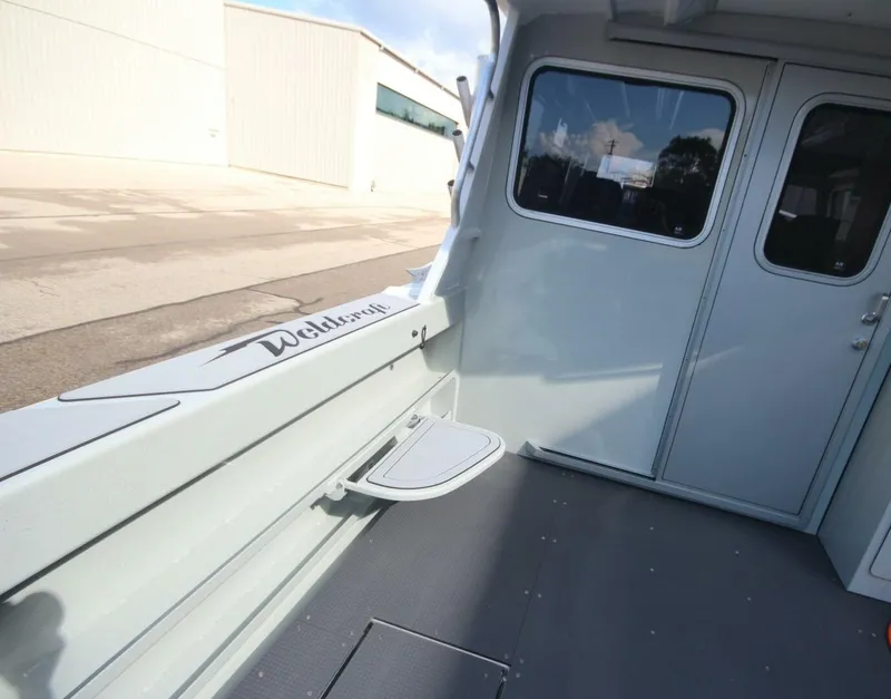 Slide: The Image of Weldcraft 300 Cuddy King OS 2026 - 5611561