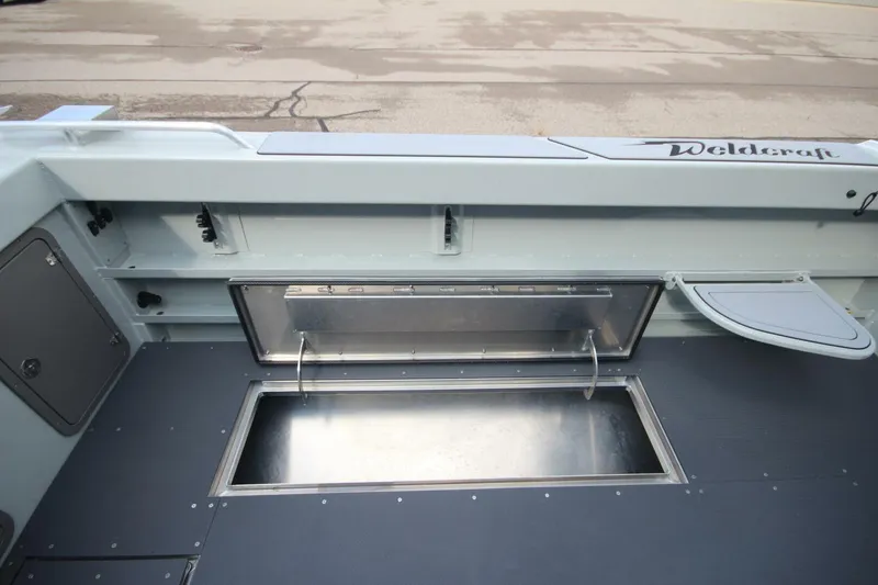 Slide: The Image of Weldcraft 300 Cuddy King OS 2026 - 5611564