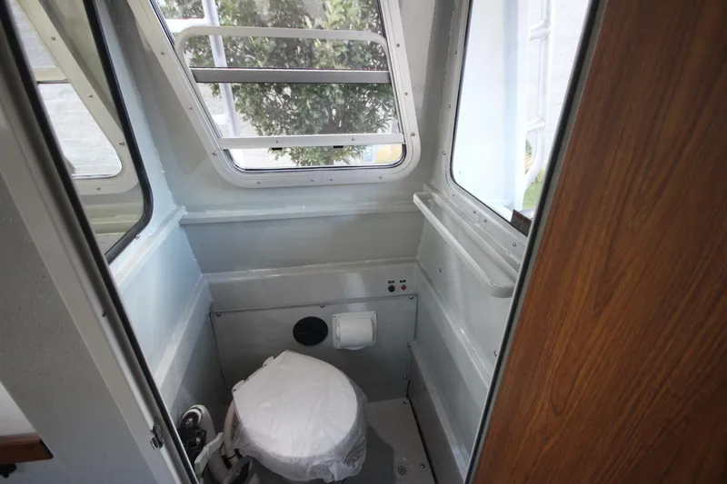 Slide: The Image of Weldcraft 300 Cuddy King OS 2026 - 5611615