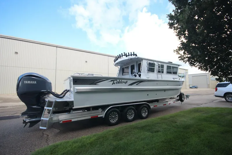 Slide: The Image of Weldcraft 300 Cuddy King OS 2026 - 5611555