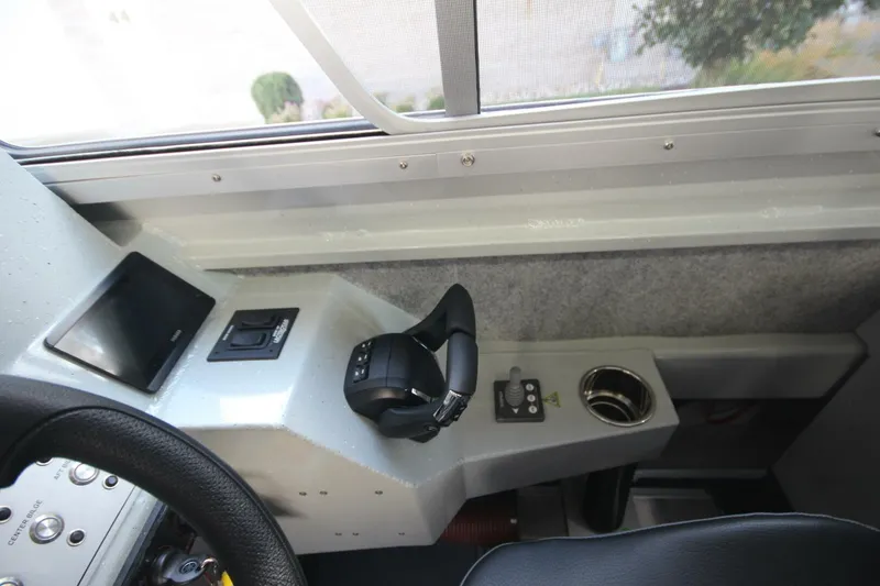 Slide: The Image of Weldcraft 300 Cuddy King OS 2026 - 5611621