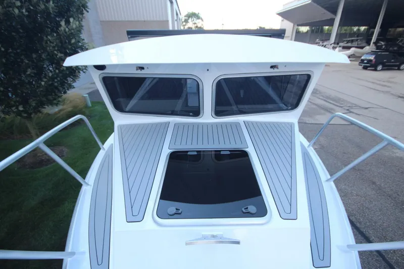 Slide: The Image of Weldcraft 300 Cuddy King OS 2026 - 5611630