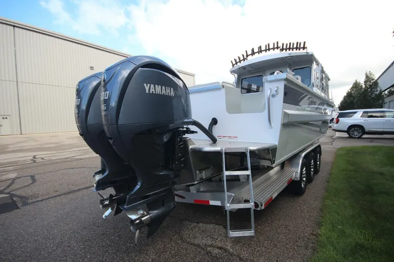 Slide: The Image of Weldcraft 300 Cuddy King OS 2026 - 5611557