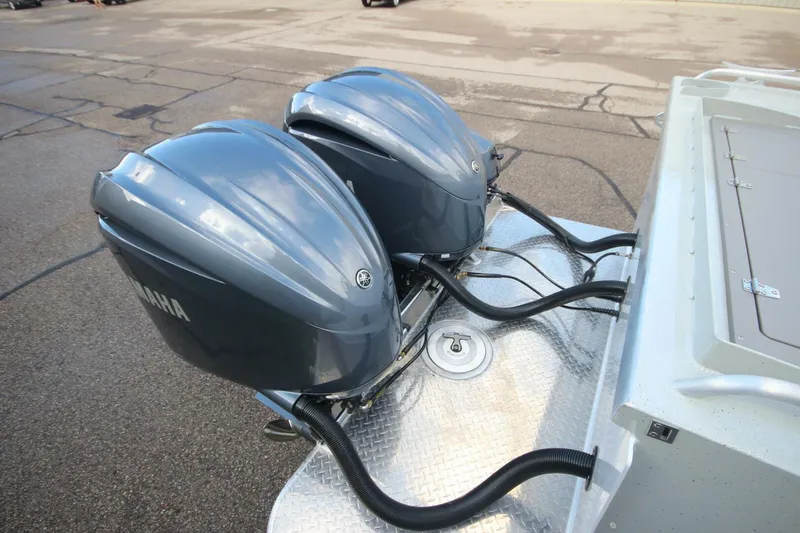 Slide: The Image of Weldcraft 300 Cuddy King OS 2026 - 5611558