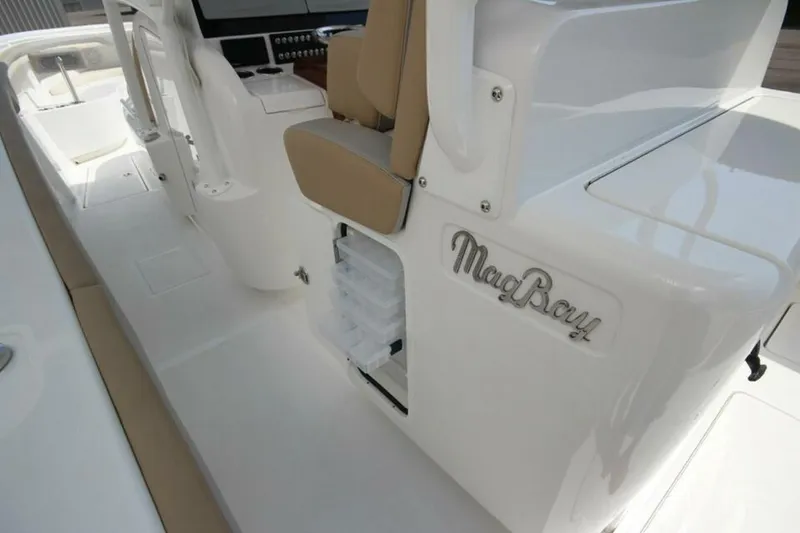 Slide: The Image of Mag Bay 33 Center Console 2026 - 5163740