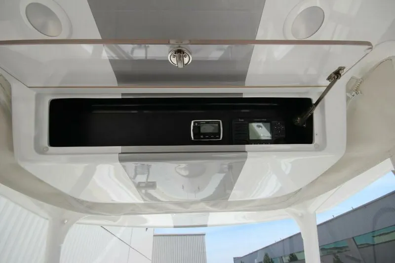 Slide: The Image of Mag Bay 33 Center Console 2026 - 5163747