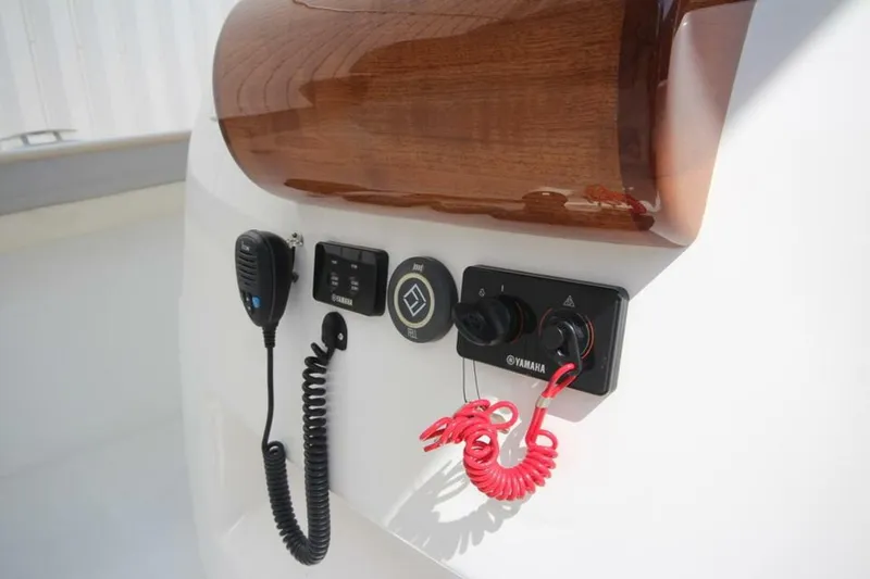 Slide: The Image of Mag Bay 33 Center Console 2026 - 5163754