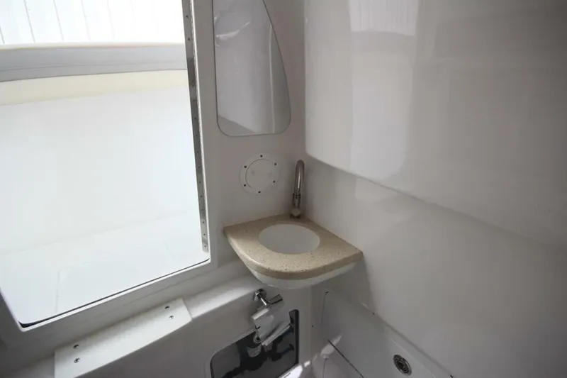 Slide: The Image of Mag Bay 33 Center Console 2026 - 5163759