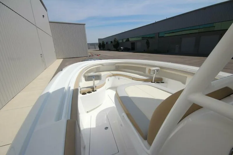 Slide: The Image of Mag Bay 33 Center Console 2026 - 5163764