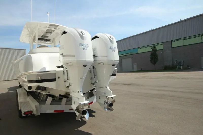 Slide: The Image of Mag Bay 33 Center Console 2026 - 5163726