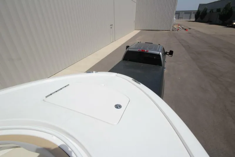 Slide: The Image of Mag Bay 33 Center Console 2026 - 5163775