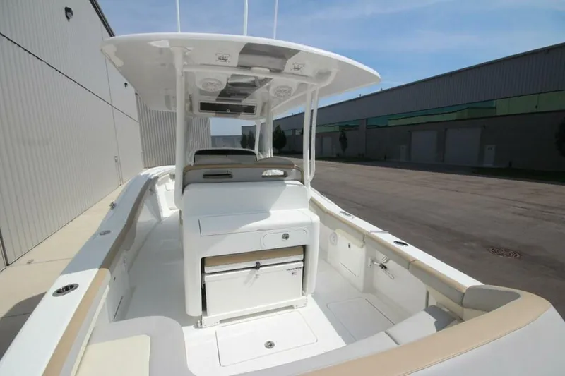 Slide: The Image of Mag Bay 33 Center Console 2026 - 5163727