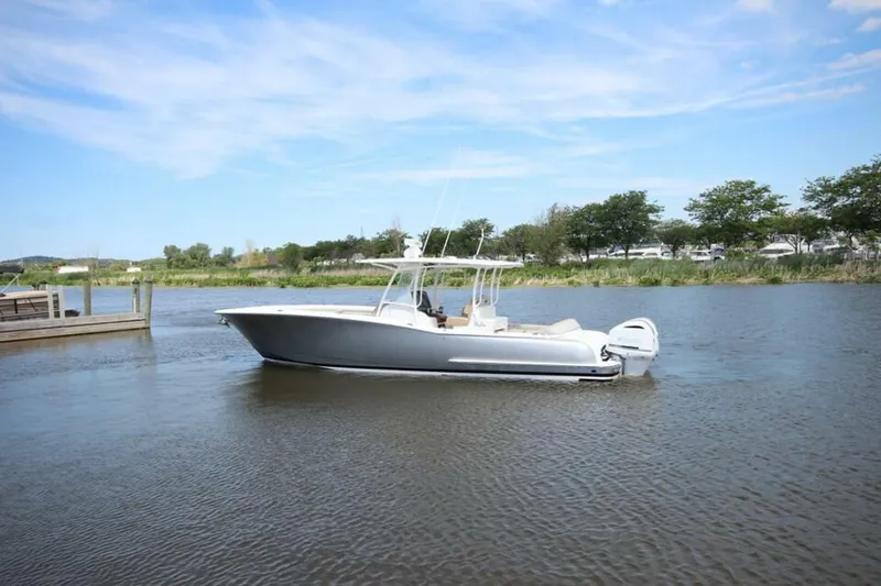 Slide: The Image of Mag Bay 33 Center Console 2026 - 5163782