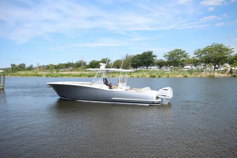 Slide: The Image of Mag Bay 33 Center Console 2026 - 5163783