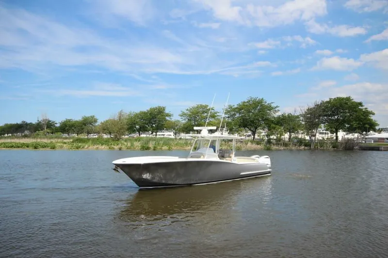 Slide: The Image of Mag Bay 33 Center Console 2026 - 5163786