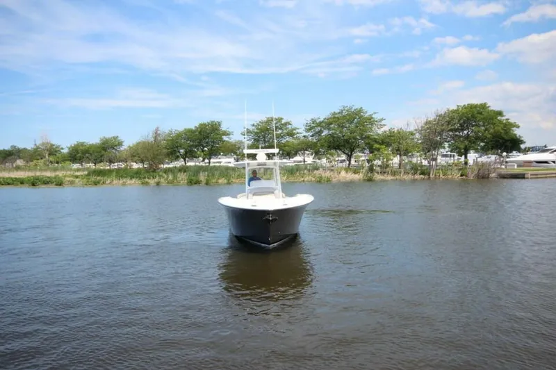 Slide: The Image of Mag Bay 33 Center Console 2026 - 5163788