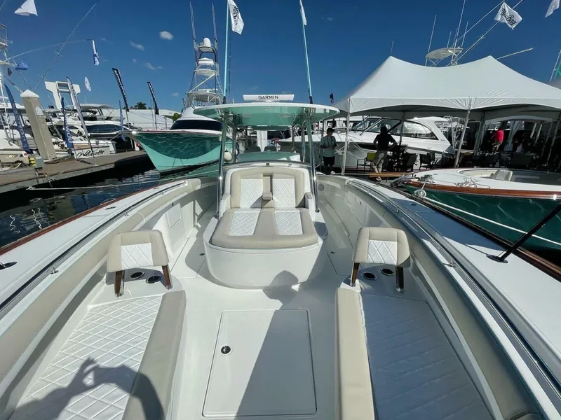 Slide: The Image of Mag Bay 43 Center Console 2026 - 5164519