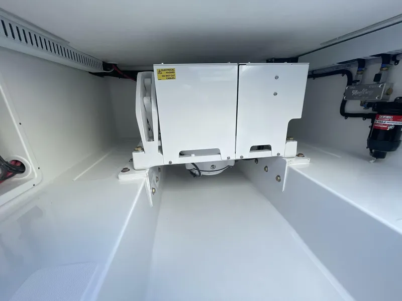 Slide: The Image of Mag Bay 43 Center Console 2026 - 5164561