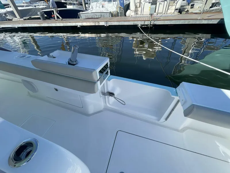 Slide: The Image of Mag Bay 43 Center Console 2026 - 5164572