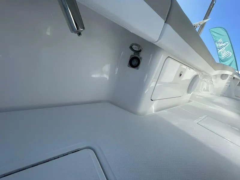 Slide: The Image of Mag Bay 43 Center Console 2026 - 5164581