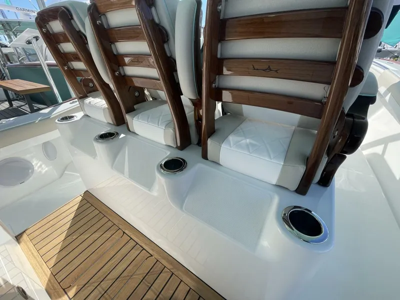 Slide: The Image of Mag Bay 43 Center Console 2026 - 5164583