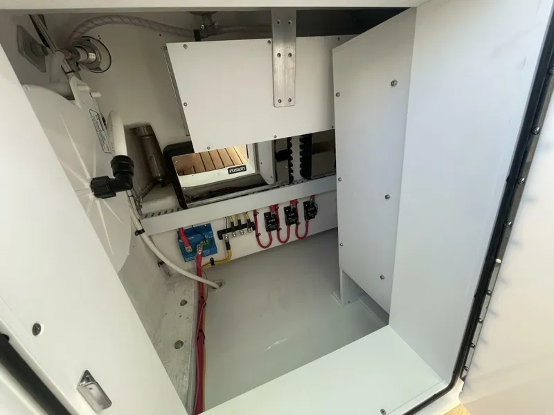 Slide: The Image of Mag Bay 43 Center Console 2026 - 5164584