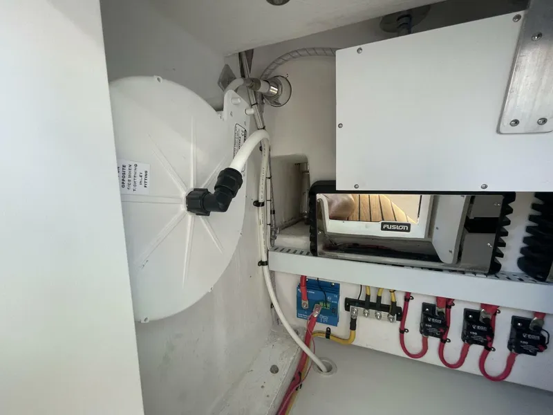 Slide: The Image of Mag Bay 43 Center Console 2026 - 5164585