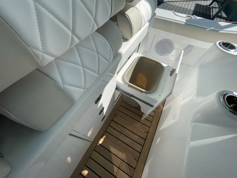 Slide: The Image of Mag Bay 43 Center Console 2026 - 5164586