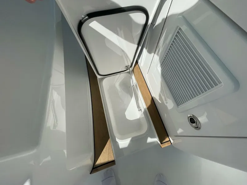 Slide: The Image of Mag Bay 43 Center Console 2026 - 5164591