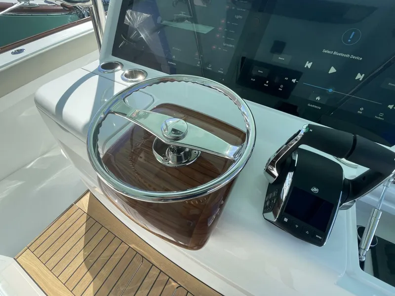 Slide: The Image of Mag Bay 43 Center Console 2026 - 5164598