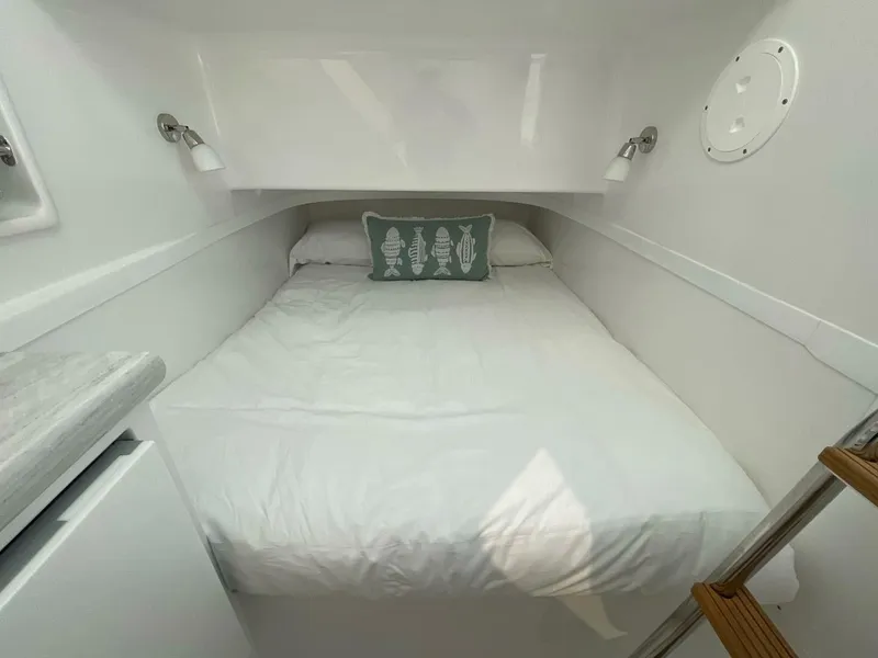 Slide: The Image of Mag Bay 43 Center Console 2026 - 5164524