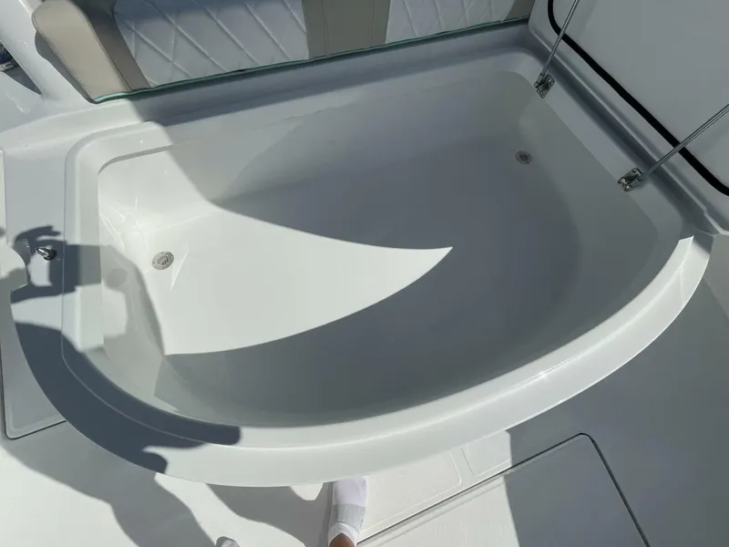 Slide: The Image of Mag Bay 43 Center Console 2026 - 5164633