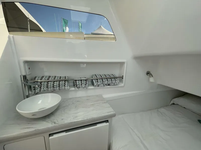 Slide: The Image of Mag Bay 43 Center Console 2026 - 5164641