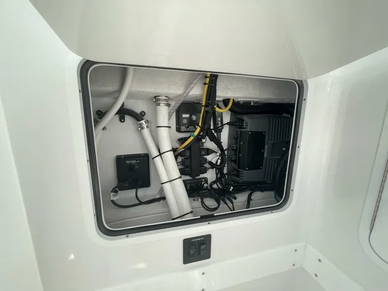 Slide: The Image of Mag Bay 43 Center Console 2026 - 5164646