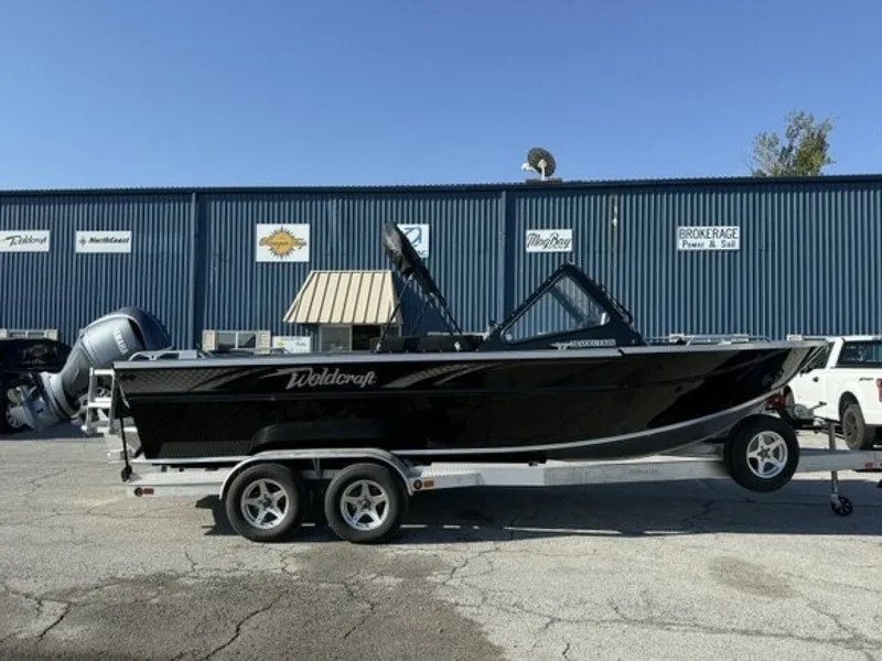 The Image of Weldcraft 210 Revolution Soft Top 2025 - 8144071