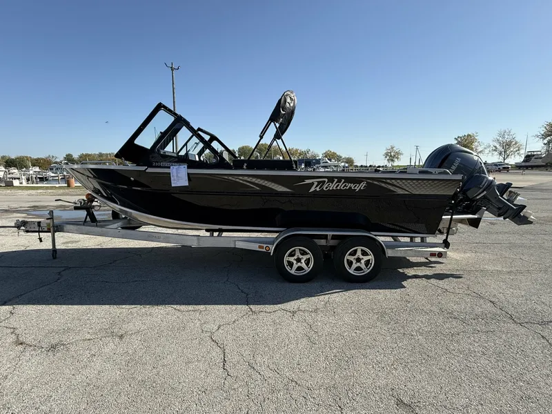 Slide: The Image of Weldcraft 210 Revolution Soft Top 2025 - 8144800