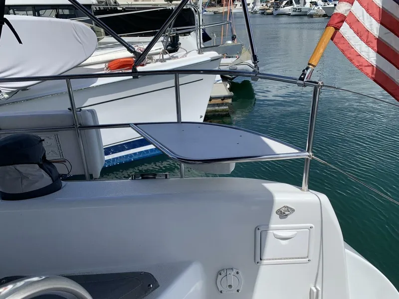 Slide: The Image of Catalina 440 Deck Salon 2007 - 5175968