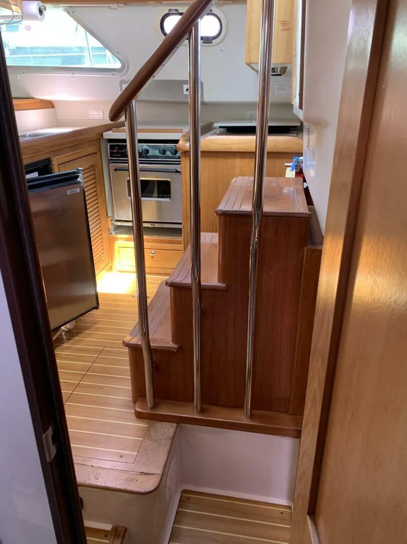 Slide: The Image of Catalina 440 Deck Salon 2007 - 5176002