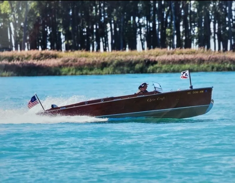Slide: The Image of Chris-Craft Triple Cockpit Runabout 1929 - 5165931