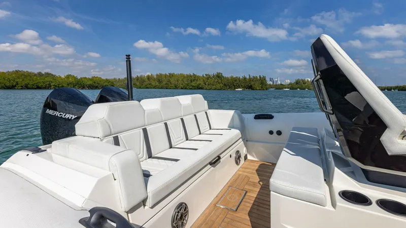 Slide: The Image of Technohull GTX 2025 - 5166344